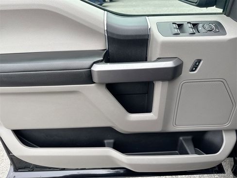 Used 2020 Ford F150 XLT image 15