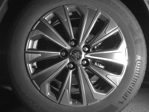 Used 2024 Buick Envision Preferred image 14