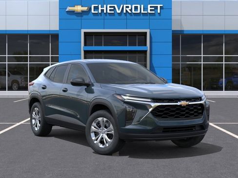 New 2026 Chevrolet Trax LS FWD image 8