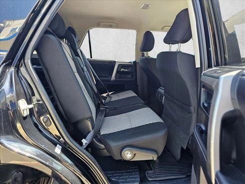Used 2018 Toyota 4Runner SR5 AWD/4WD image 11