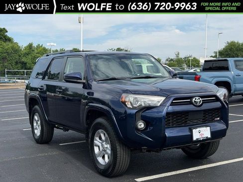 Used 2021 Toyota 4Runner SR5 AWD/4WD image 1