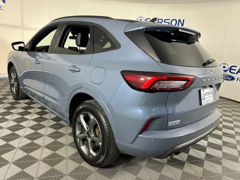 Used 2023 Ford Escape ST-Line Select AWD/4WD image 6