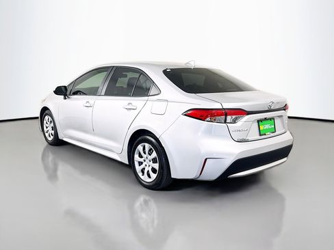 Used 2021 Toyota Corolla LE image 7
