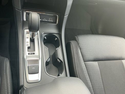 Certified 2025 Subaru Ascent Premium w/ Premium Package image 18