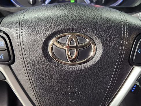 Used 2019 Toyota Highlander XLE image 48