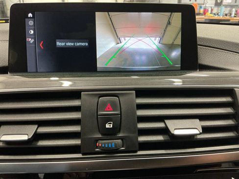 Used 2018 BMW 330i xDrive Sedan w/ Convenience Package AWD/4WD image 20