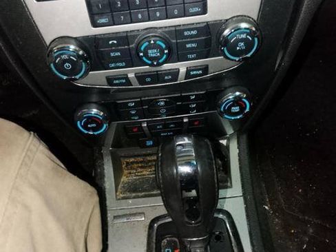 Used 2012 Ford Fusion SEL FWD image 22