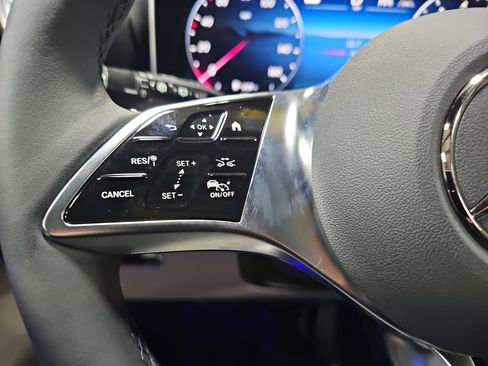 New 2026 Mercedes-Benz GLC 300 image 18