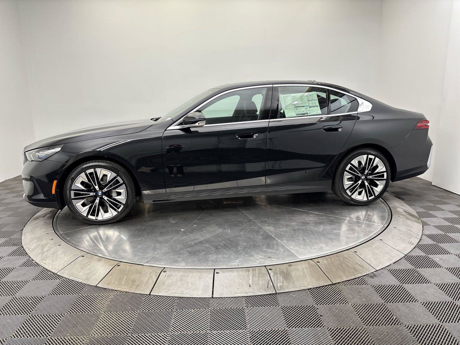 New 2027 BMW 530i xDrive w/ Premium Package AWD/4WD image 16