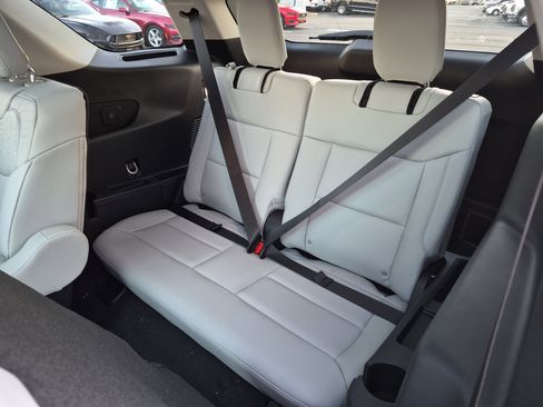 New 2025 Ford Explorer Platinum w/ Ultimate Package image 16