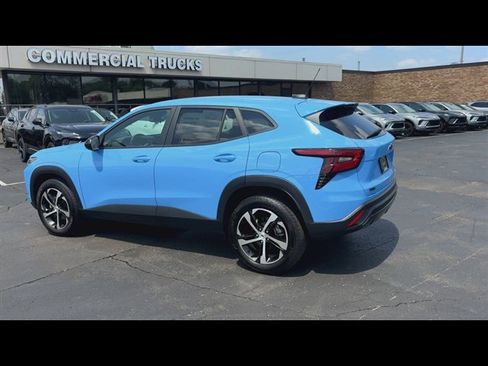 Used 2024 Chevrolet Trax RS w/ Driver Confidence Package FWD image 6