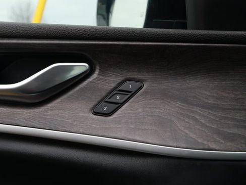 Used 2022 Jeep Grand Cherokee Limited RWD image 19