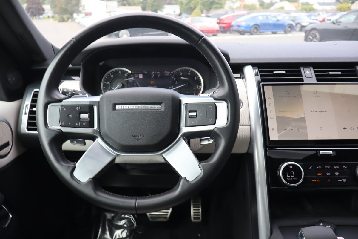 Used 2023 Land Rover Discovery S R-Dynamic AWD/4WD image 11