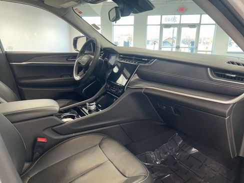 Used 2023 Jeep Grand Cherokee Limited w/ Trailer Tow Prep Group (B) image 28