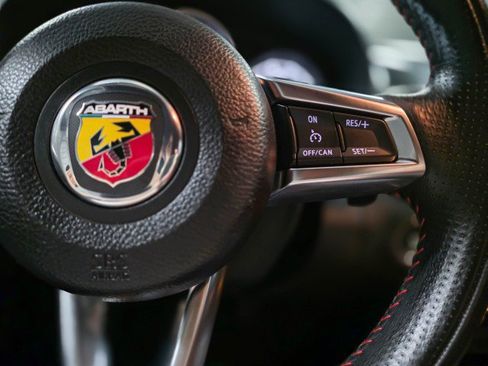 Used 2020 FIAT 124 Spider Abarth w/ Convenience Group image 16