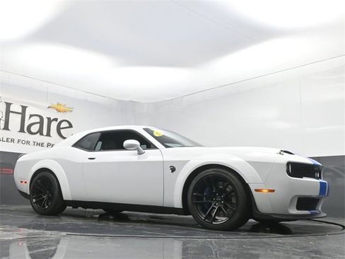 Used 2022 Dodge Challenger SRT Hellcat image 2
