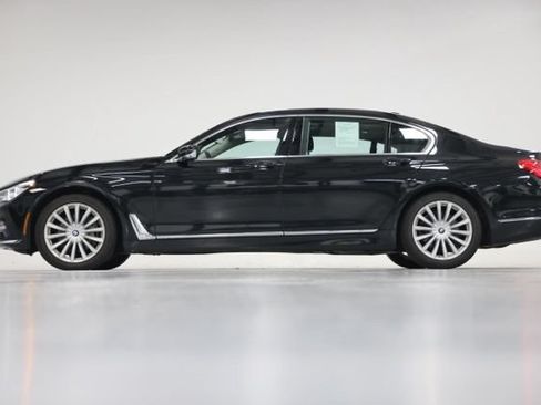 Used 2017 BMW 740i xDrive AWD/4WD image 7