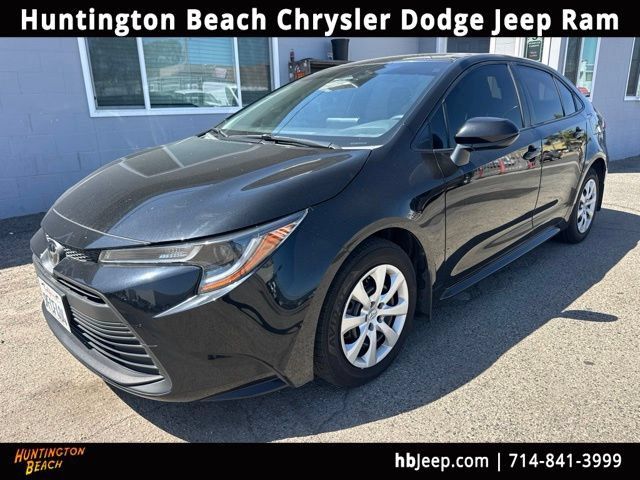 Used 2023 Toyota Corolla LE w/ Carpet Mat Package (TMS) FWD image 1