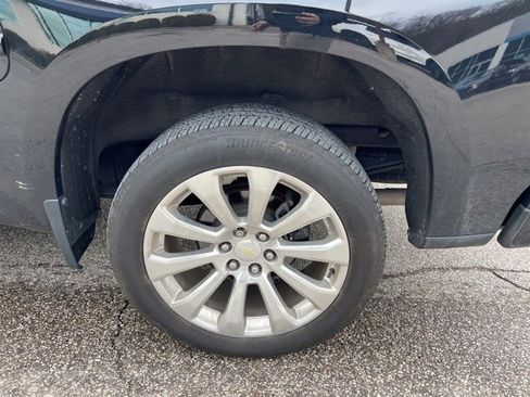 Used 2021 Chevrolet Silverado 1500 High Country w/ Technology Package image 5