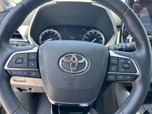 Certified 2021 Toyota Highlander Platinum AWD/4WD image 25