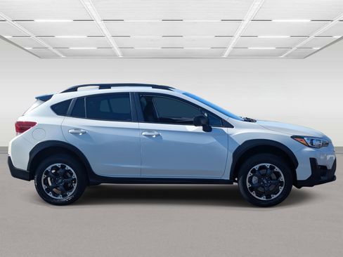 Certified 2023 Subaru Crosstrek 2.0i image 7