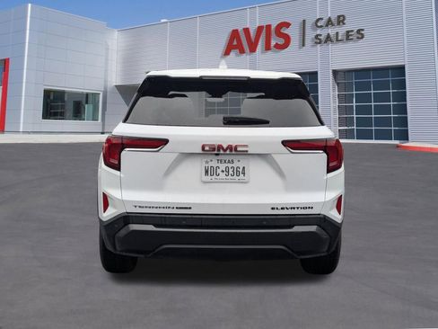 Used 2025 GMC Terrain Elevation image 7