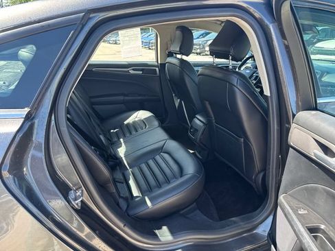 Used 2020 Ford Fusion SEL FWD image 12