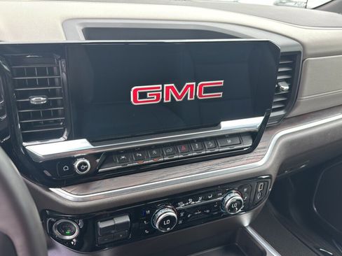 Used 2025 GMC Sierra 1500 SLT image 26