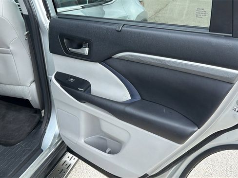 Used 2018 Toyota Highlander Limited Platinum image 44
