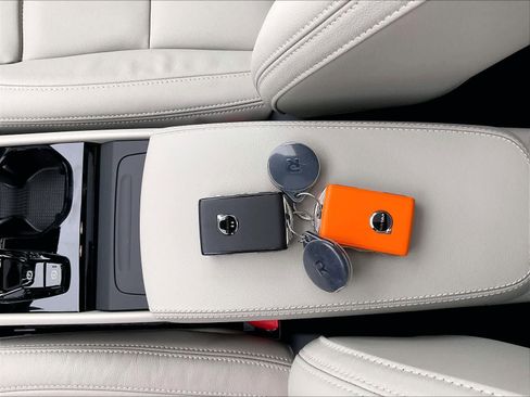 New 2026 Volvo XC40 B5 Plus w/ Protection Package Premier image 34