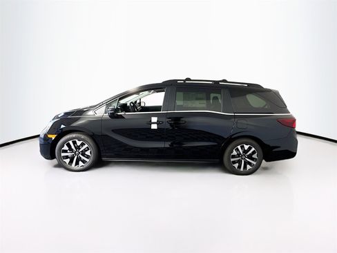 New 2026 Honda Odyssey Elite image 3
