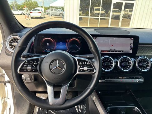 Used 2023 Mercedes-Benz EQB 250+ image 13