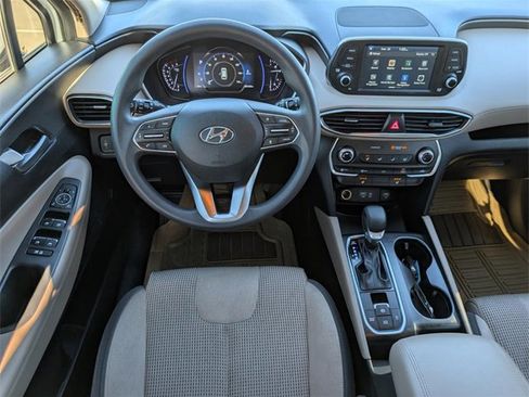 Used 2019 Hyundai Santa Fe SEL image 9