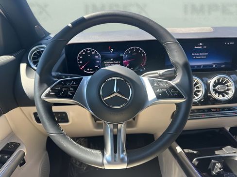 Used 2025 Mercedes-Benz GLA 250 image 14