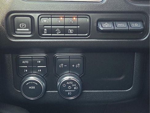 Used 2023 GMC Yukon AT4 w/ AT4 Premium Package image 21