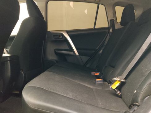 Used 2018 Toyota RAV4 LE w/ All Weather Liner Package FWD image 18