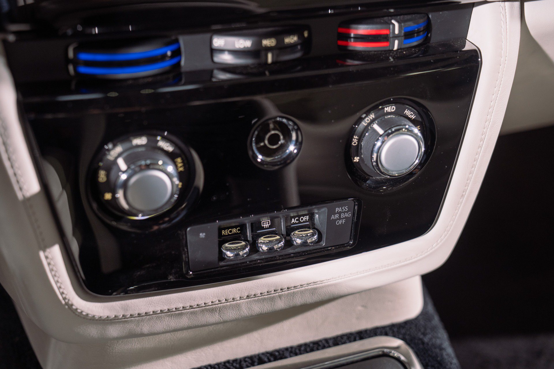 Used 2009 Rolls-Royce Phantom Coupe RWD image 36