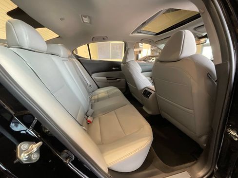 Certified 2017 Acura TLX V6 w/ Technology Package FWD image 22
