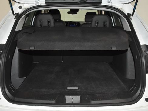 Used 2025 Chevrolet Trax LT FWD image 25