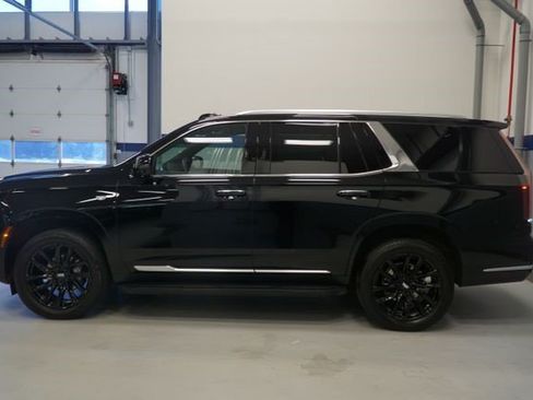 Certified 2025 Cadillac Escalade Premium Luxury AWD/4WD image 2
