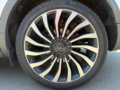 Used 2019 Lincoln Nautilus Black Label w/ Cargo Utility Package AWD/4WD image 22