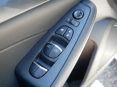 Used 2023 Nissan Maxima Platinum w/ Sport Mat Group FWD image 19
