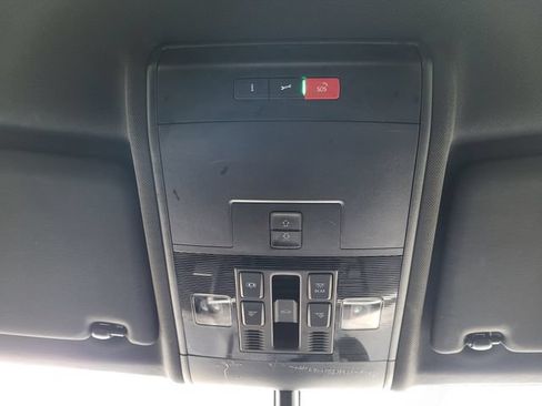 Used 2022 Volkswagen Atlas Cross Sport SE AWD/4WD image 20