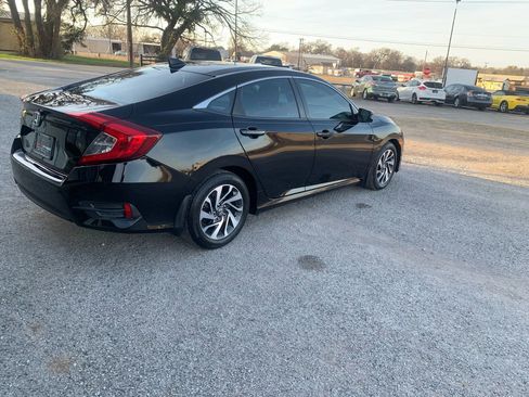 Used 2017 Honda Civic EX image 6