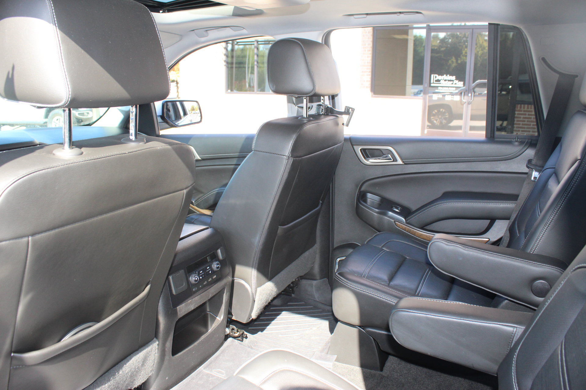 Used 2018 GMC Yukon Denali w/ Denali Ultimate Package RWD image 28