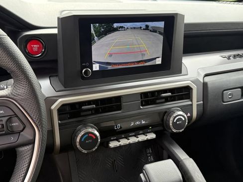 Used 2026 Toyota Tacoma TRD Off-Road AWD/4WD image 18