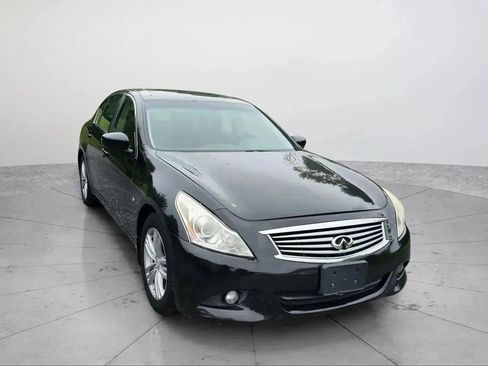 Used 2015 INFINITI Q40 w/ Moonroof Package image 3
