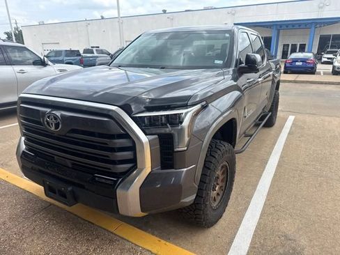 Used 2023 Toyota Tundra Limited AWD/4WD image 3