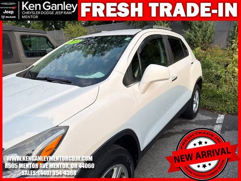 Used 2019 Chevrolet Trax LT w/ LT Convenience Package AWD/4WD image 7