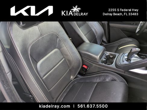 Used 2018 Jaguar E-PACE R-Dynamic SE image 33